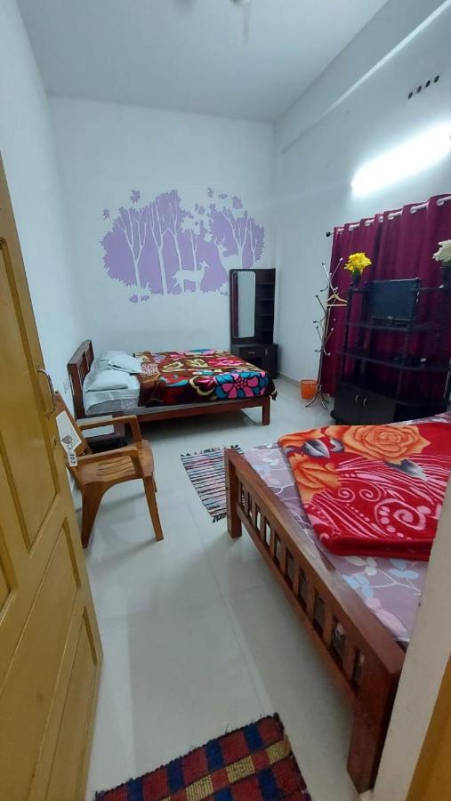 Greenpepperhomestay Munnar Anaviratty Esterno foto